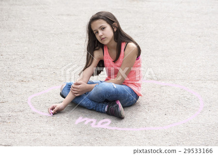 Intimate zone and body language with preteen girl 29533166