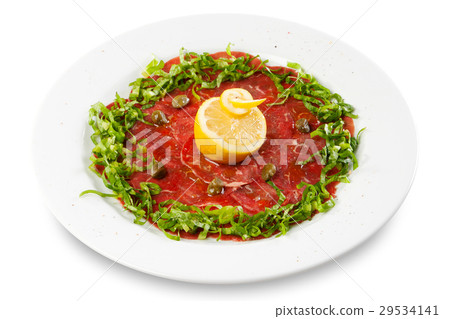 Beef Carpaccio with lemon and spring onion Beef Carpaccio with lemon and spring onion 29534141