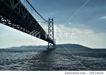 明石海峽大橋吸煙到陰霾 明石海峽大橋吸煙到陰霾 29534829