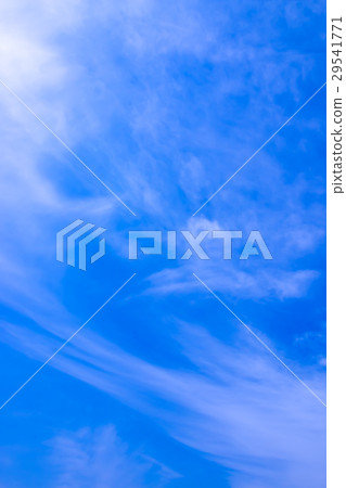 三月的天空和雲彩(垂直) 三月的天空和雲彩(垂直) 29541771