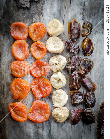 assortment of dried apricots, figs and dates -圖庫照片 [29541823