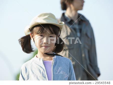 Girl's portrait Girl's portrait 29543548