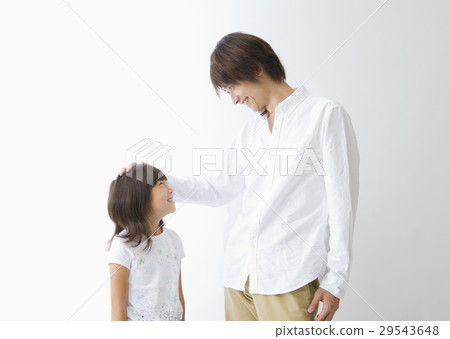 Fathers and daughters looking into each other 29543648