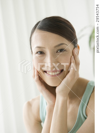 面對關懷的女性 面對關懷的女性 29543754
