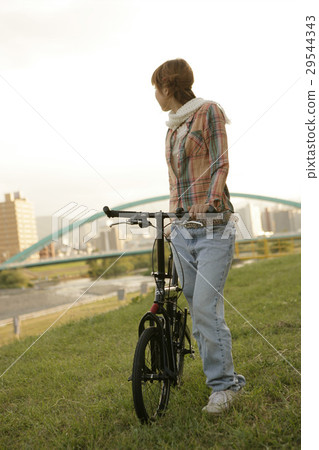 Bicycle and ladies 29544343