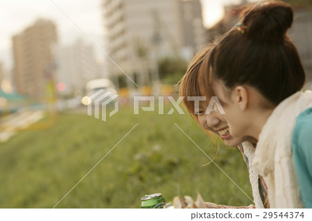 young woman      29544374