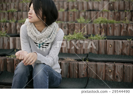 年輕的女士 29544490