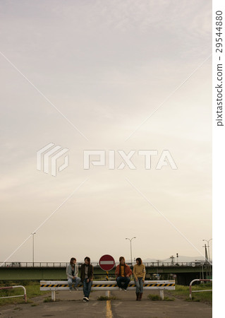 夕陽的天空和青春 29544880