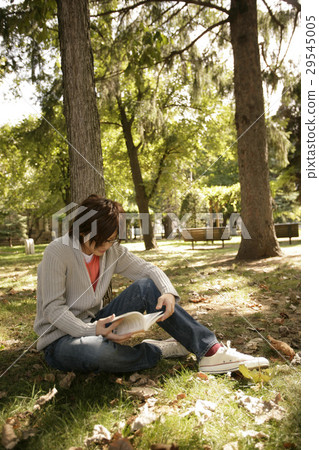 Men in the shade Men in the shade 29545005