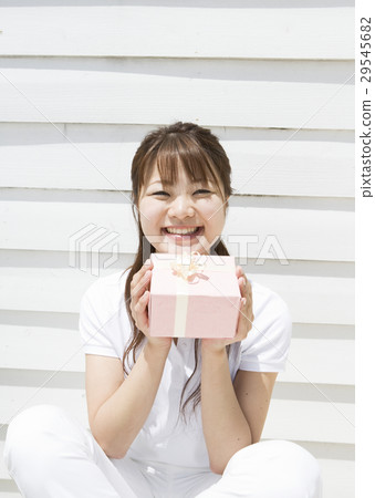 有禮物的女人 29545682