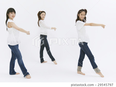 A young woman dancing 29545797