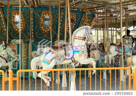 Merry go land 29550802