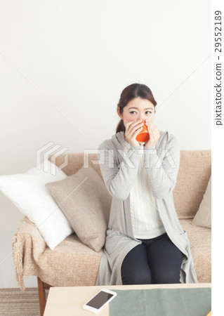 Woman relaxing · white back 29552189