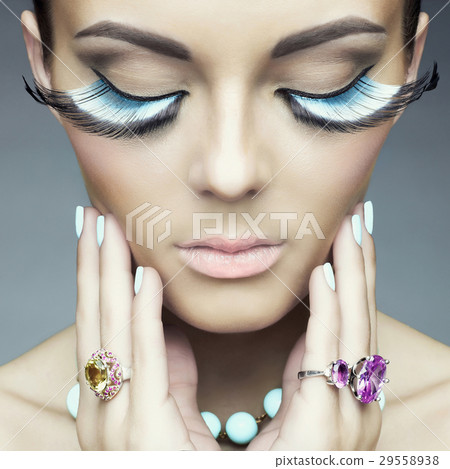 Woman with color eyelashes 29558938