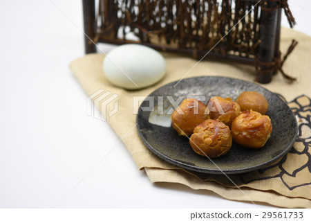 Salted egg yolk _02 29561733