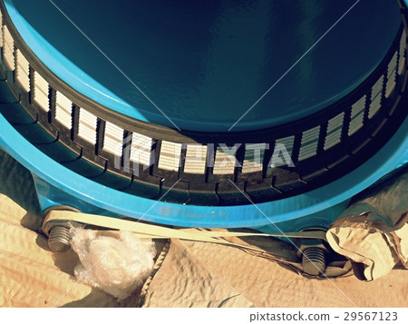 Detail of sealing system in  waga joint member. 29567123