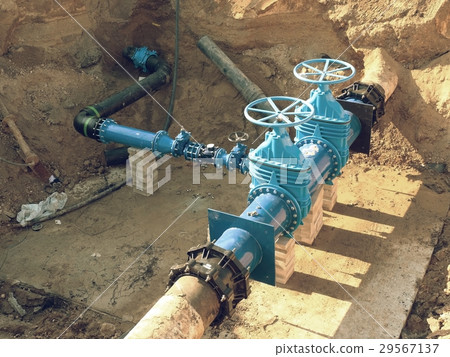 500mm water pipeline with gate valves,250mm branch 29567137