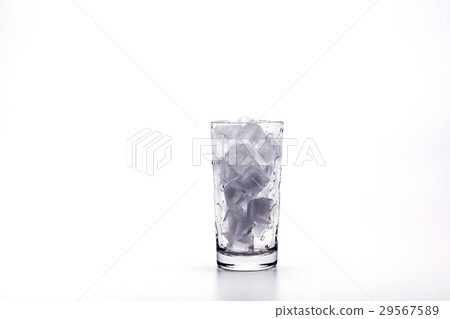 Ice water in the glass Ice water in the glass 29567589