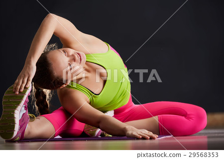 Yoga. Beautiful sport woman doing stretching 29568353