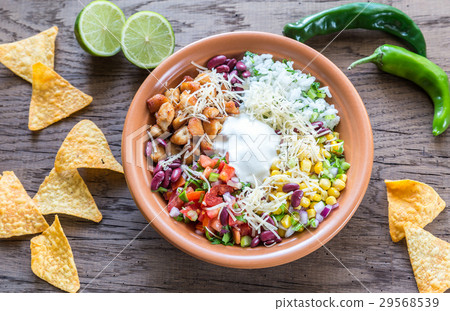 Chicken burrito bowl 29568539