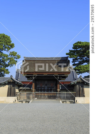 Kyoto Imperial Palace · Temple gate 29570695