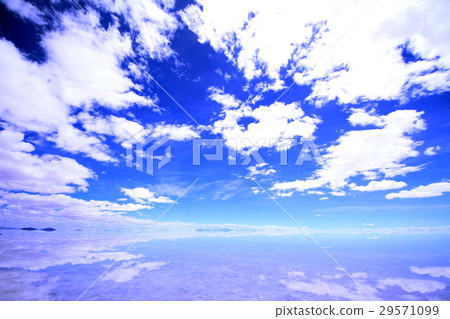 Uyuni salt lake   29571099