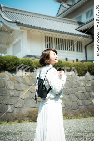 Sightseeing travel women 29571505