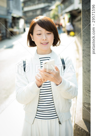 觀光旅遊女性 觀光旅遊女性 29571596