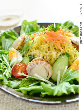 Hokkaido noodles salad 29577891
