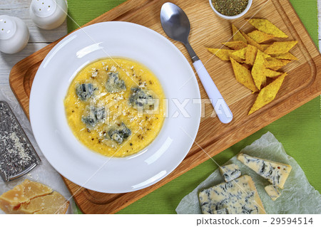 gorgonzola polenta with parmesan, top view gorgonzola polenta with parmesan, top view 29594514