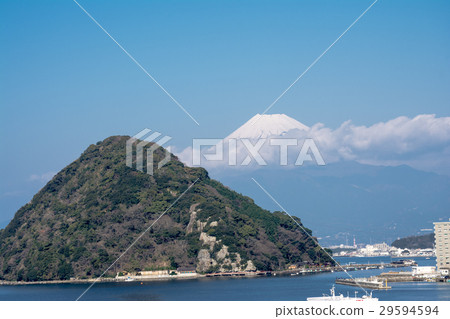 Mt. Fuji和Oyama的島上的雲 29594594