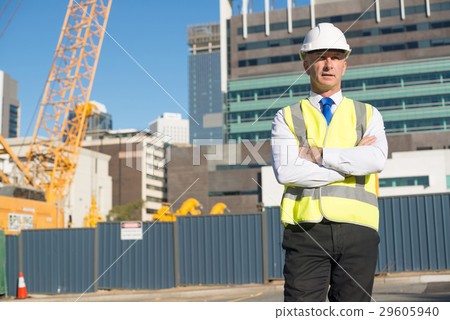 Senior engineer Senior engineer 29605940