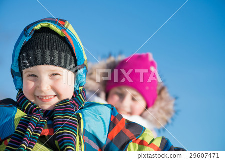 Winter activity 29607471