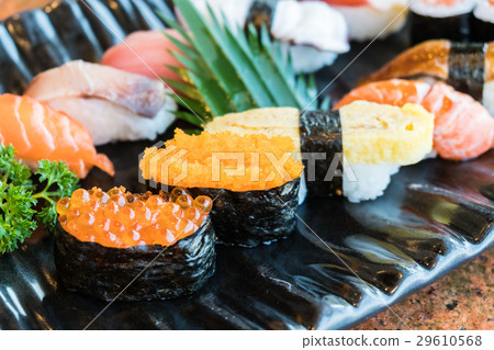 Sushi 29610568