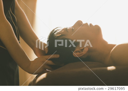 head massage, japanese aesthetic salons, male 29617095