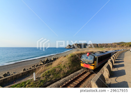 Resort Seasumi running over the Sea of Japan coastline 29617935