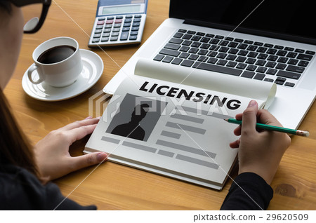 Patent License agreement LICENSING   man working o 29620509