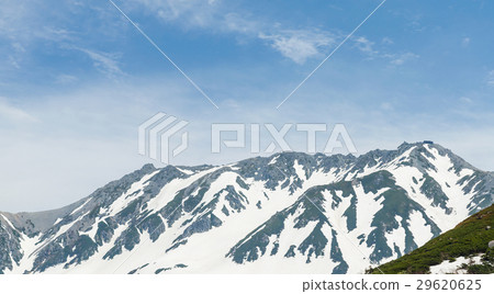 Snow mountain at japan alps tateyama kurobe alpine 29620625