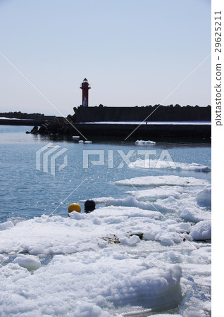 Drift ice Drift ice 29625211