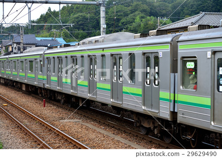 Series 205 Yokohama Line 6 door car Saha 204 29629490