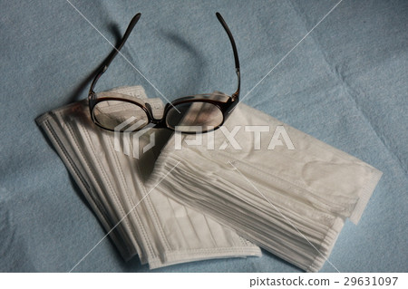 眼鏡和麵具 眼鏡和麵具 29631097