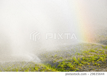 噴泉的噴霧 29635644