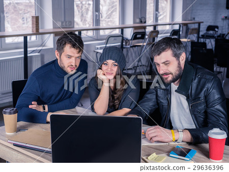 Young smart team on meeting in the office Young smart team on meeting in the office 29636396