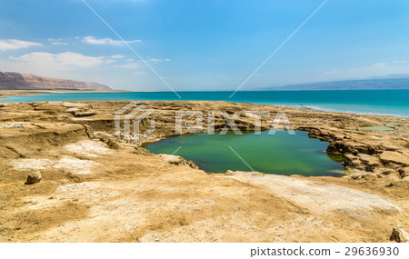 View of Dead Sea coastline 29636930