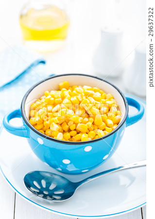 Corn canned, white background 29637322