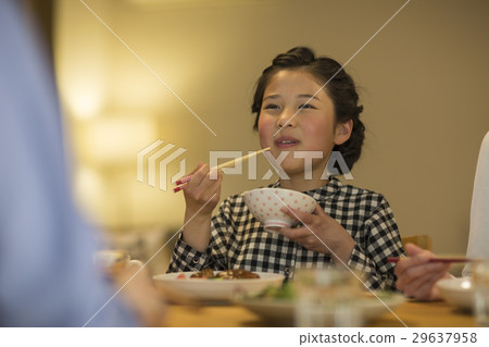 女孩晚飯 29637958