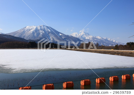 在Mytakayama的Sensenji湖和Kurohime冬天 29639789