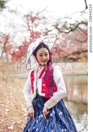 Go out with Korean traditional clothes 'Hanbok' 231 29644224