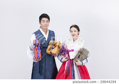 Go out with Korean traditional clothes 'Hanbok' 168 29644294