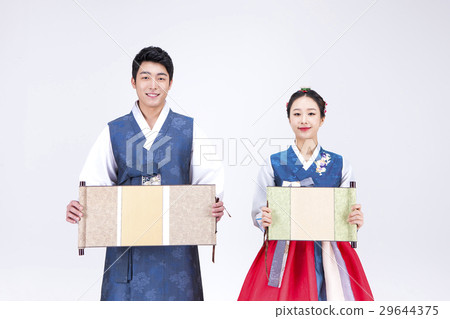 Go out with Korean traditional clothes 'Hanbok' 126 29644375
